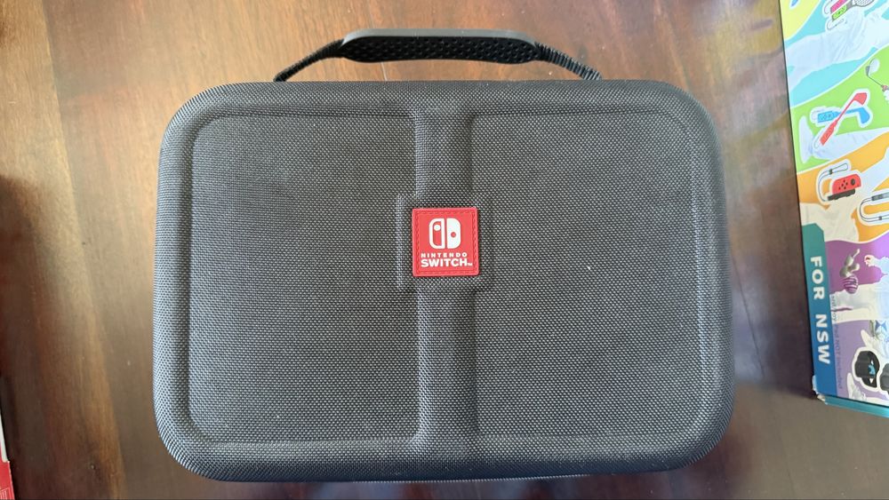 Nintendo Switch com muitos extras