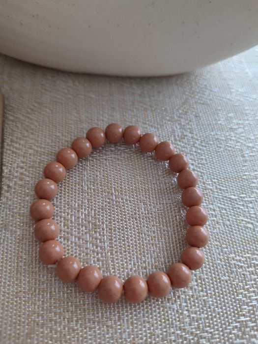 Bransoletka na gumce kamienie