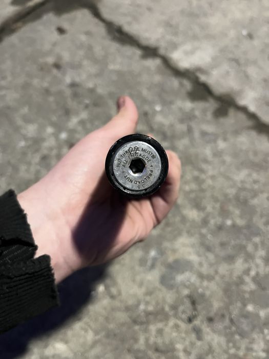 подсидел zoom  с амортизатором