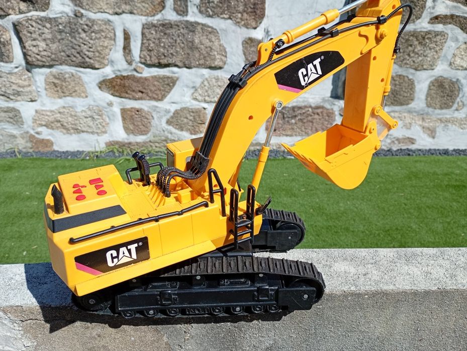 Escavadora CAT Caterpillar