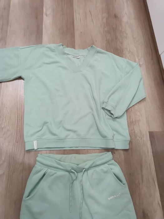 Dres damski Bekkin.