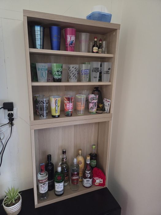 Estrutura besta ikea