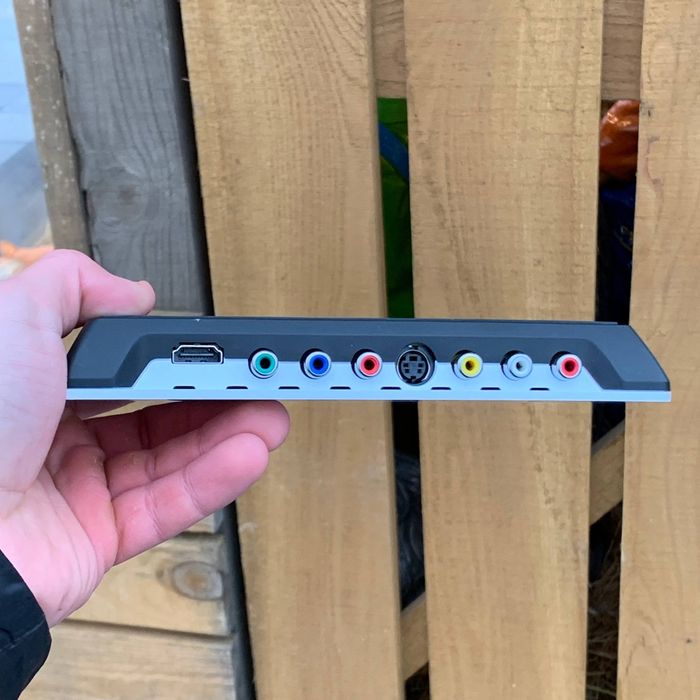 Карта захоплення Blackmagic intensity shuttle