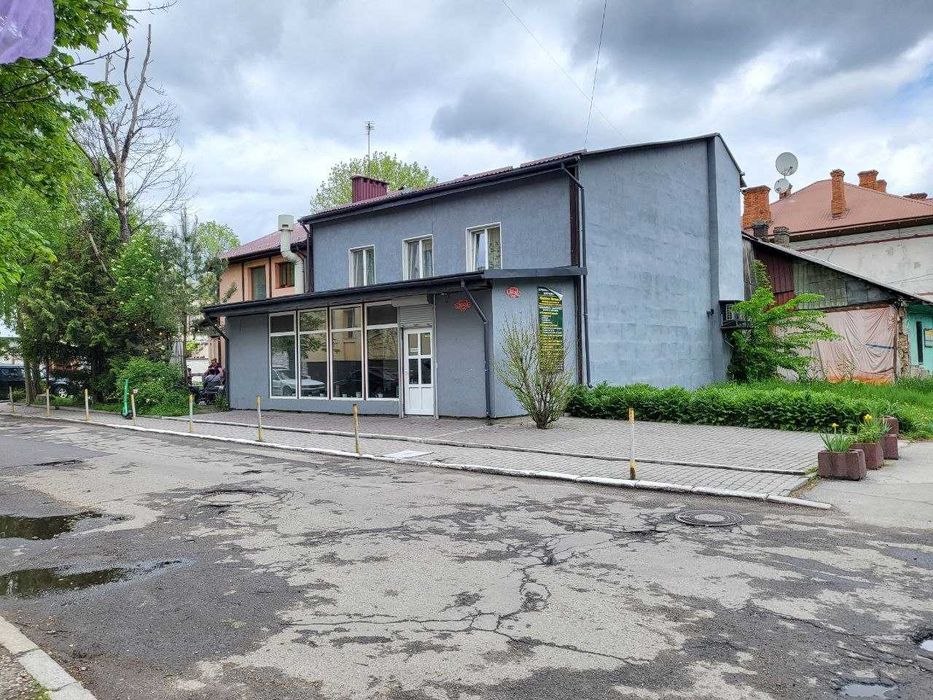 Центр Комерційне приміщення + Квартира 3кімнати + гараж Н