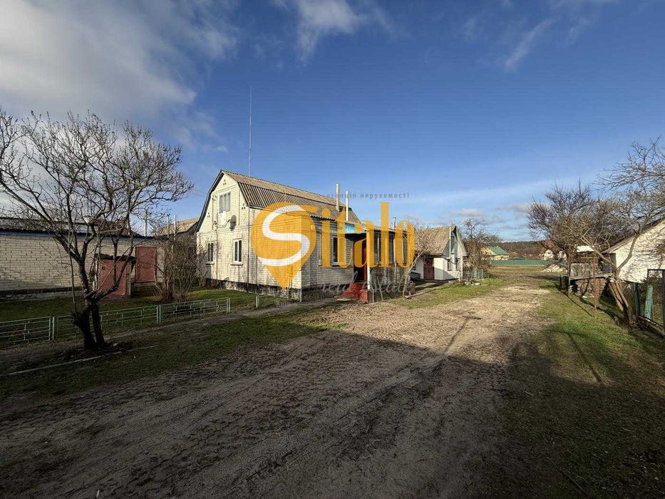 Будинок з комунікаціями, Гнідин Центр БЕЗ%