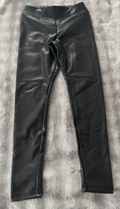 Legginsy damskie ocieplane o wyglądzie skóry Esmara S/36