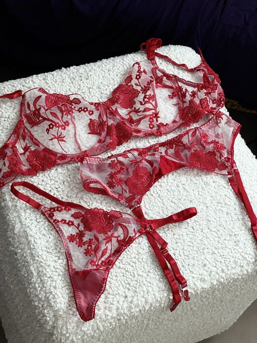 Білизна М розмір 75с ліф трусики