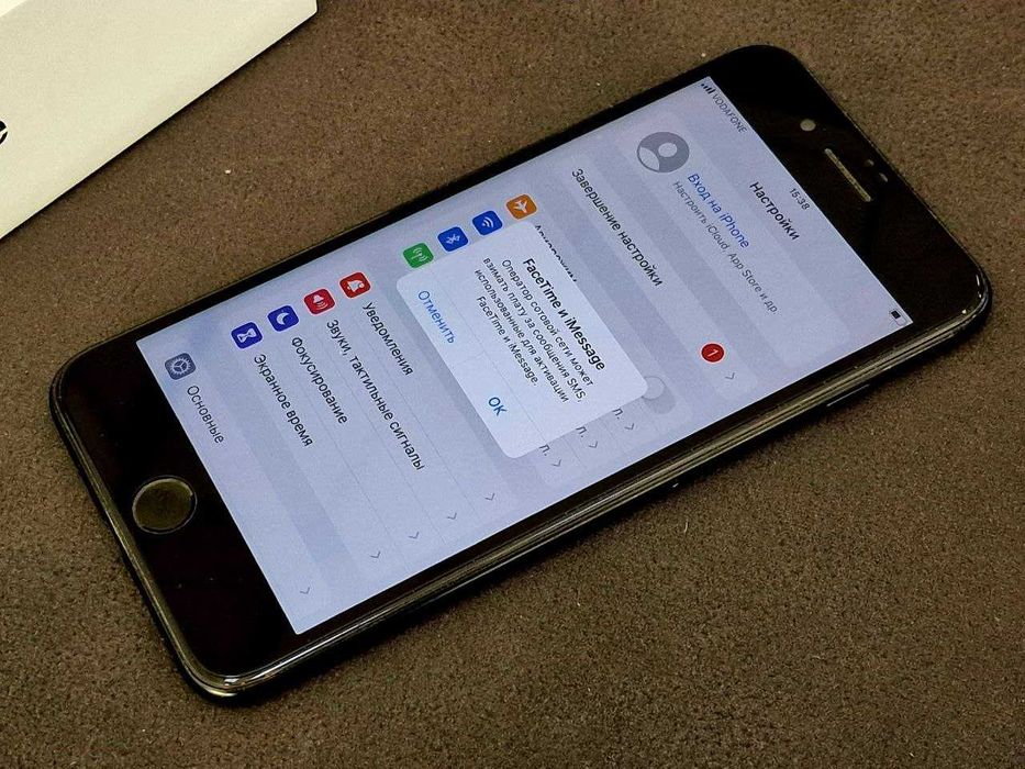 Продам iPhone 7 Plus 256 ГБ - у відмінному стані