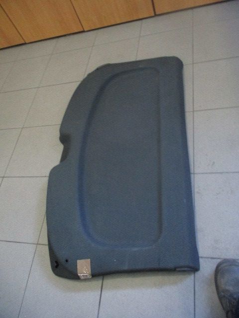 Chapeleira / tampo da mala TOYOTA Corolla Sedan (_E10_)