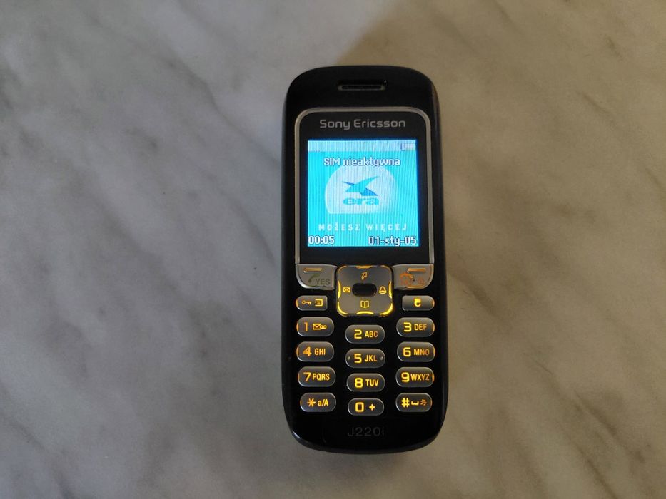 Telefon Sony Ericsson J220i