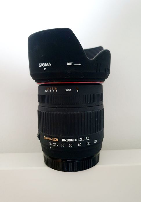 Obiektyw Sigma DC 18-200 plus statyw duży Velbon DF-61
