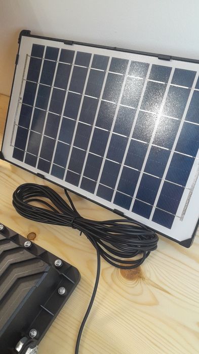 Painel Solar + Bateria + Projetor de luz LED
