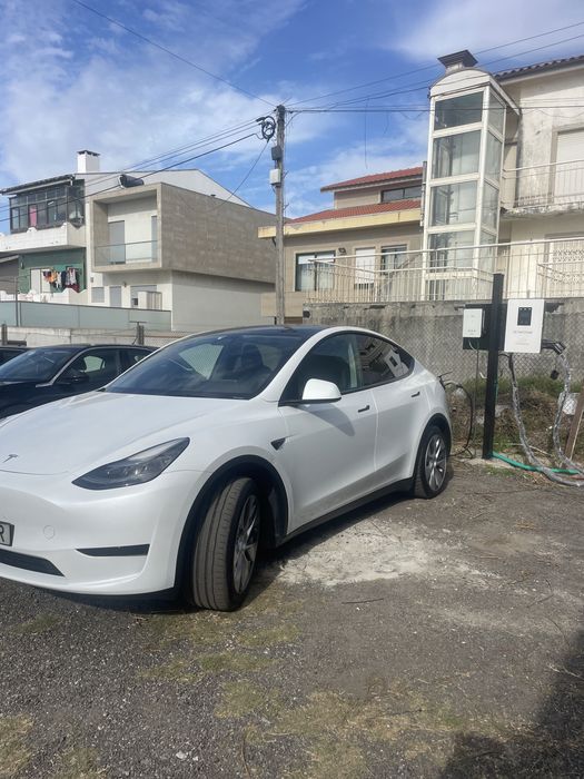 Fabricação de Poste Pedestral carregador Automotivo