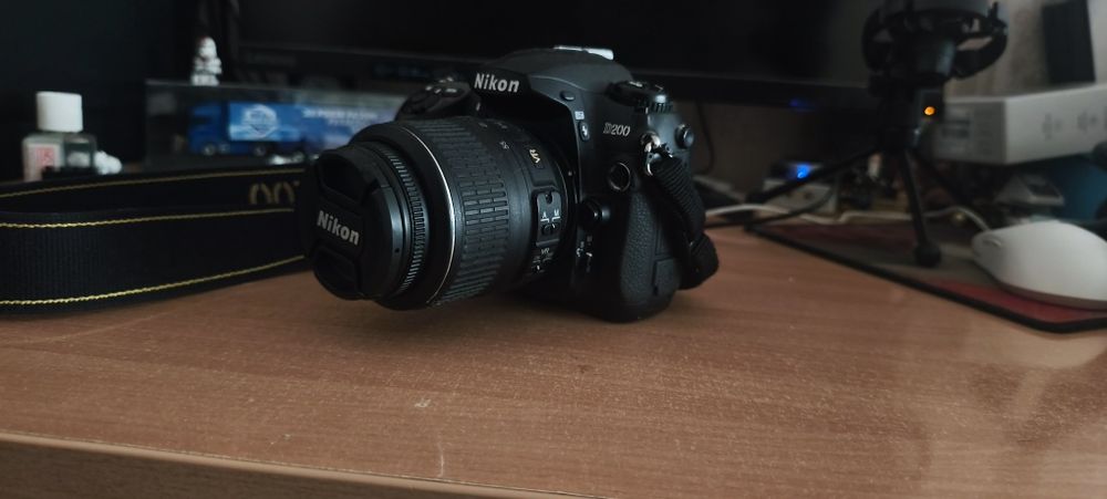 Продам фотоаппарат Nikon D200