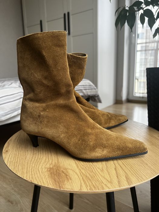 Zara замшеві чоботи черевики
