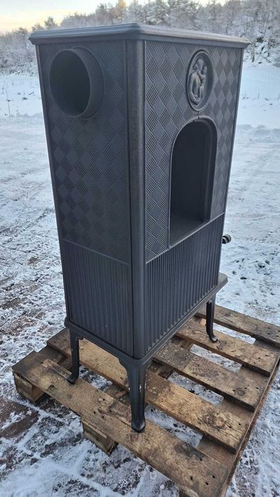 okazja  kominek  norweski pieknie zdobiony