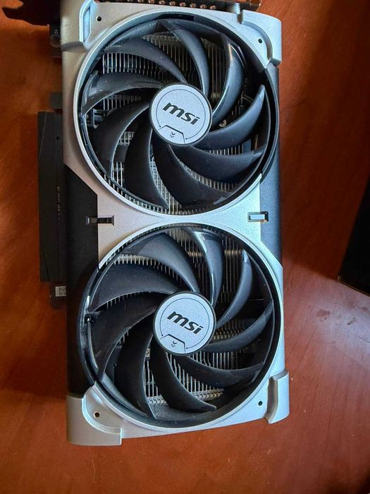 NVIDIA RTX 5060 8GB MSI Ventus 2X (Como Nova + Caixa)