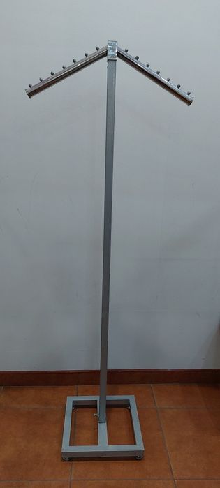 Вішалка підлогова пересувна