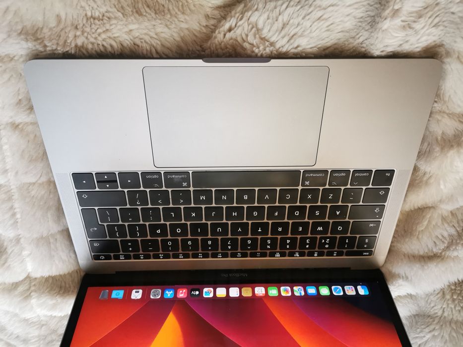 Laptop macbook i5 a1708 bardzo ładny zadbany