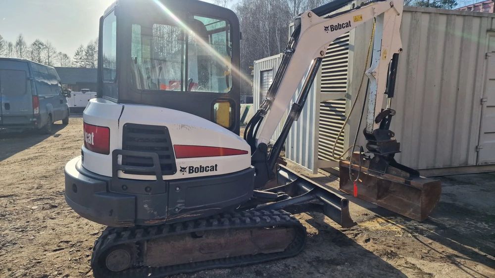 Bobcat E32/13148/G  Minikoparka Bobcat E32 oraz – rok produkcji 2014 + komplet łyżek