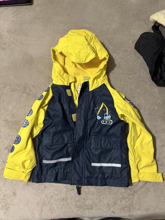 Продаю речі на хлопчика 98-104 одним пакетом .