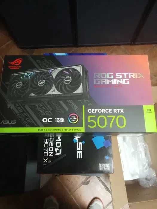RTX 5070 12GB OC asus ROG strix - lacrada