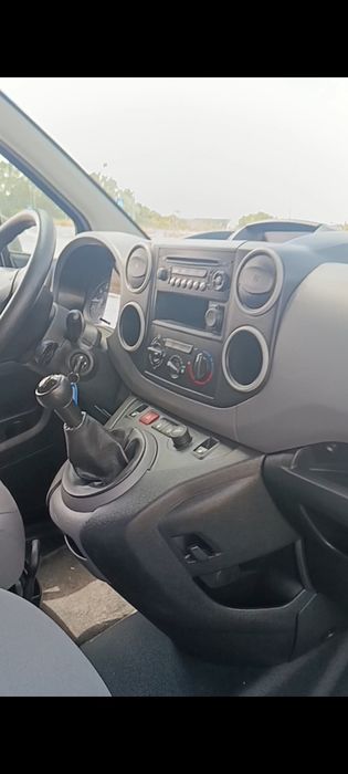 Peugeot partner 1.6hdi igual a nova