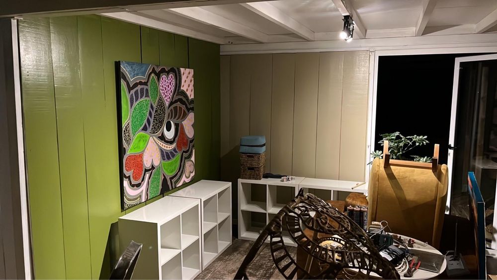 Pinturas e pequenos serviços.