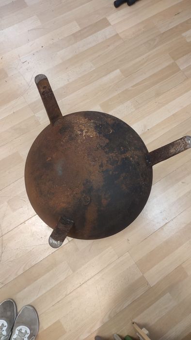 Panela de 67 Litros antiga e rara, pote de ferro fundido com três pernas, antiguidade