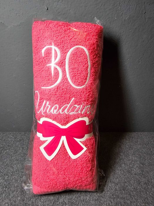 Ręcznik z haftem 30 urodziy