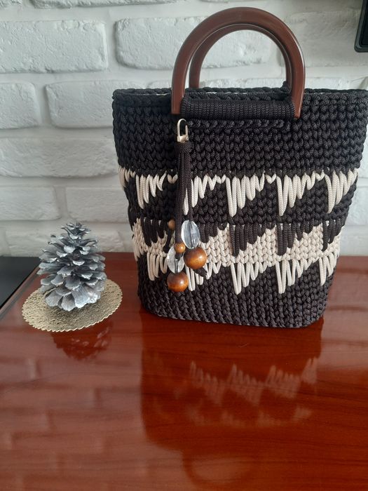 Torebka robiona na szydełku