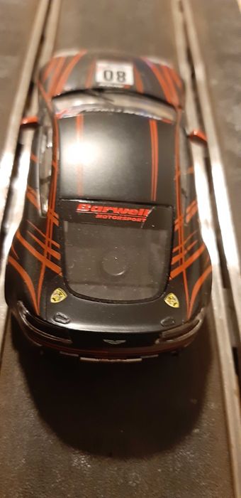Scalextric - Aston Martin Vantage V8 - Nº80 (Preto/Vermelho)