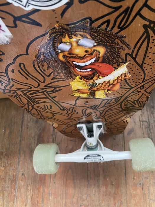 Skate longboard muito bom