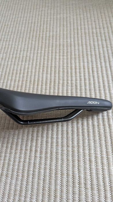 Selim de BTT Fizik Terra Aidon X3 de 145mm - NOVO