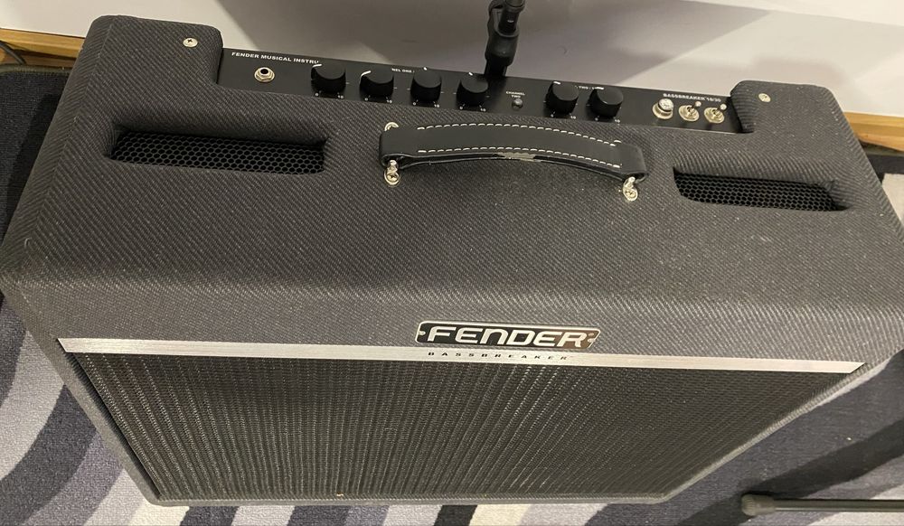 Fender Bassbreaker 18/30 - Excelente estado