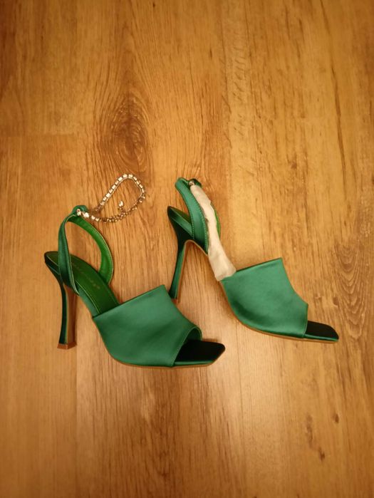 Nowe sandały zielone rozmiar 38