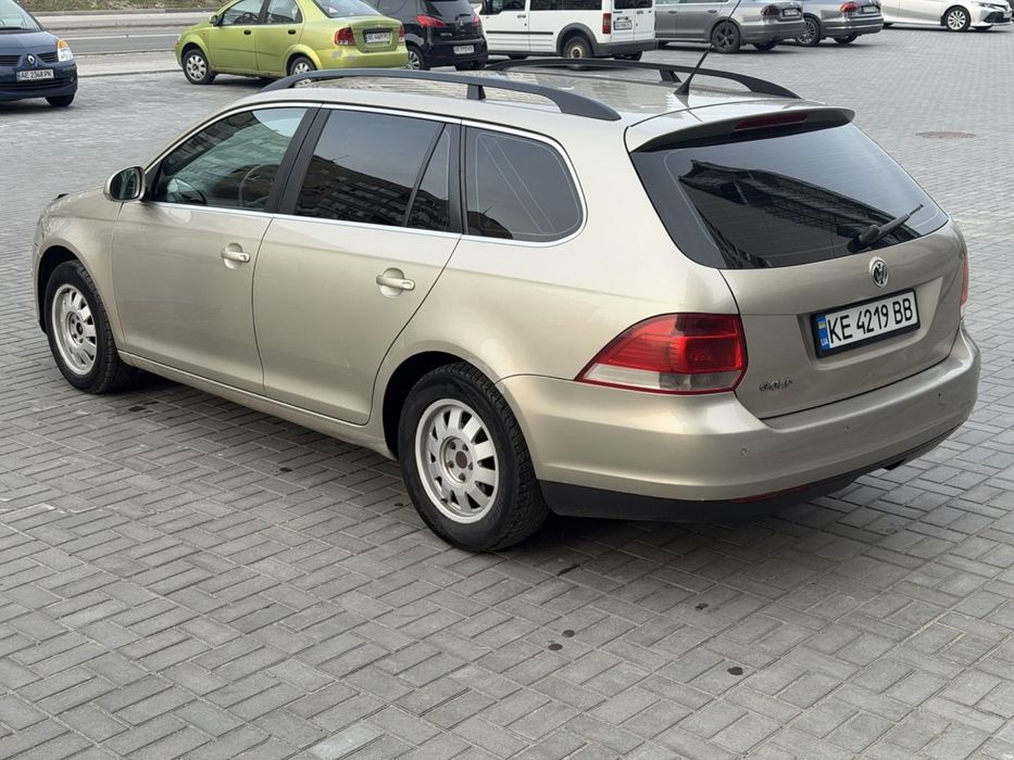 VW Гольф 5 Автомат 2л