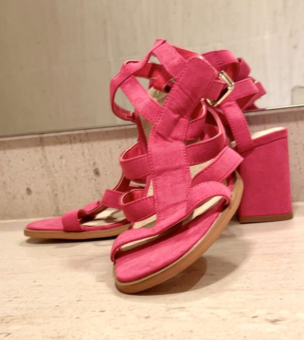 Sandalia Corte Inglês em fucsia