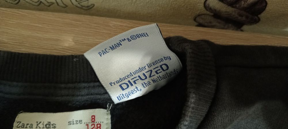 Кофта Zara Kids  pac-man