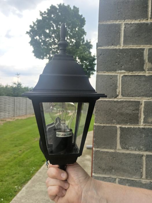 Lampa zewnętrzna