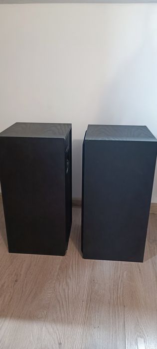Kolumny Browers & Wilkinson DM11