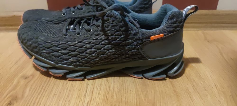 Buty sportowe rozmiar 45