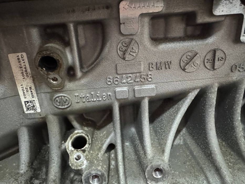 Двигун BMW F30 330e 2.0 B48B20A (гібрид) — у зборі