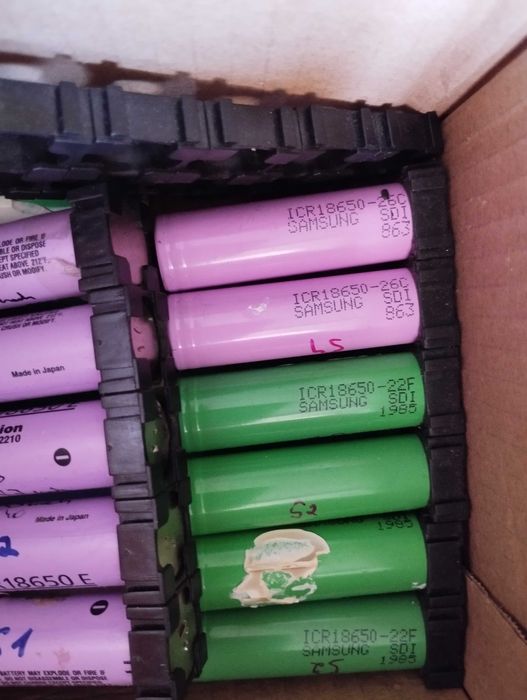 Акумуляторна батарейка 18650