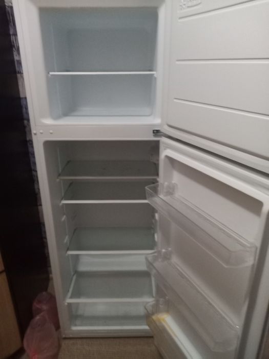холодильник Midea HD-383FN