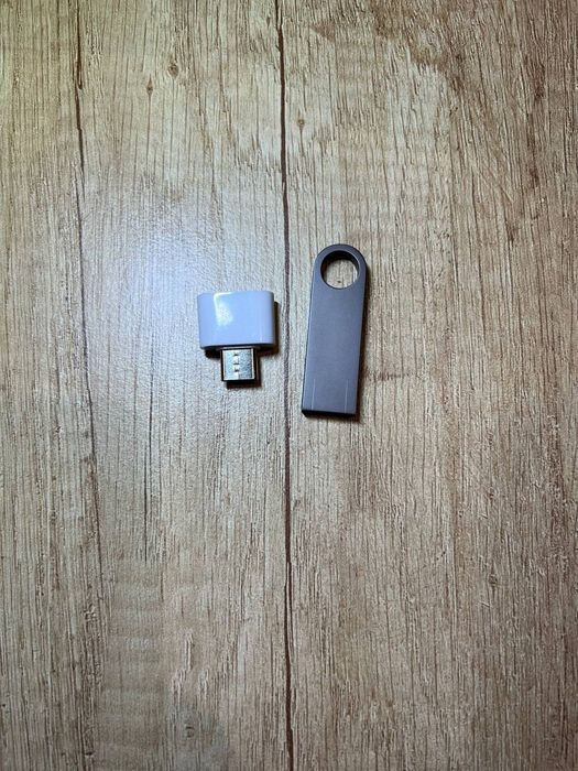 USB flash 2tb + adapter usb-tipe c