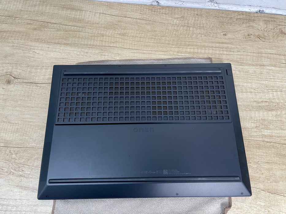 HP Omen 16 i7-13620H RTX 4060 / 16GB DDR5 / SSD 1TB / 165Hz