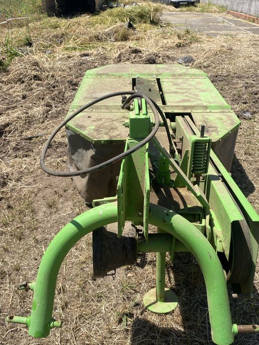 Vende-se ceifeira de 2 tambores