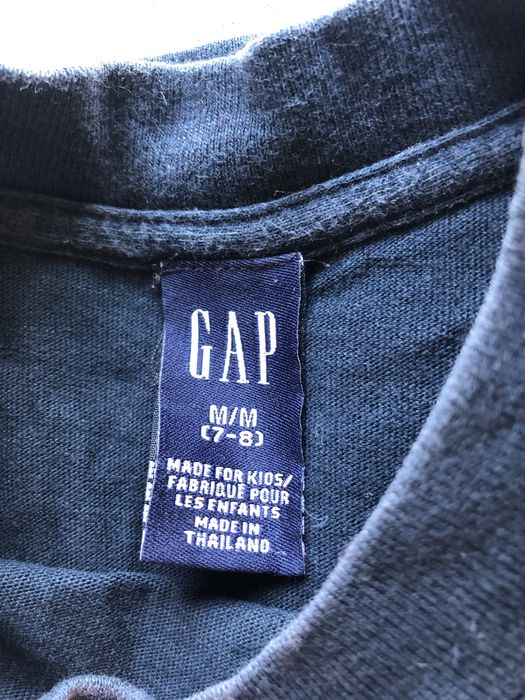 T-Shirt azul escura rapaz - GAP - 7/8 anos