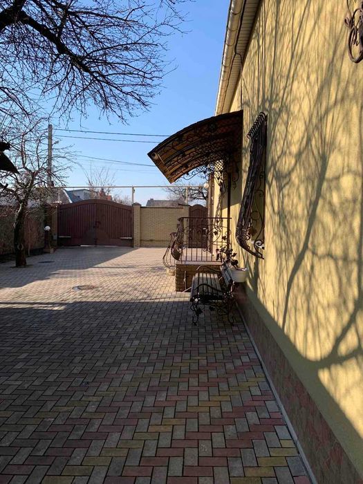 Продам два дома в одном  дворе 12соток Салтовка посёлок Кирова